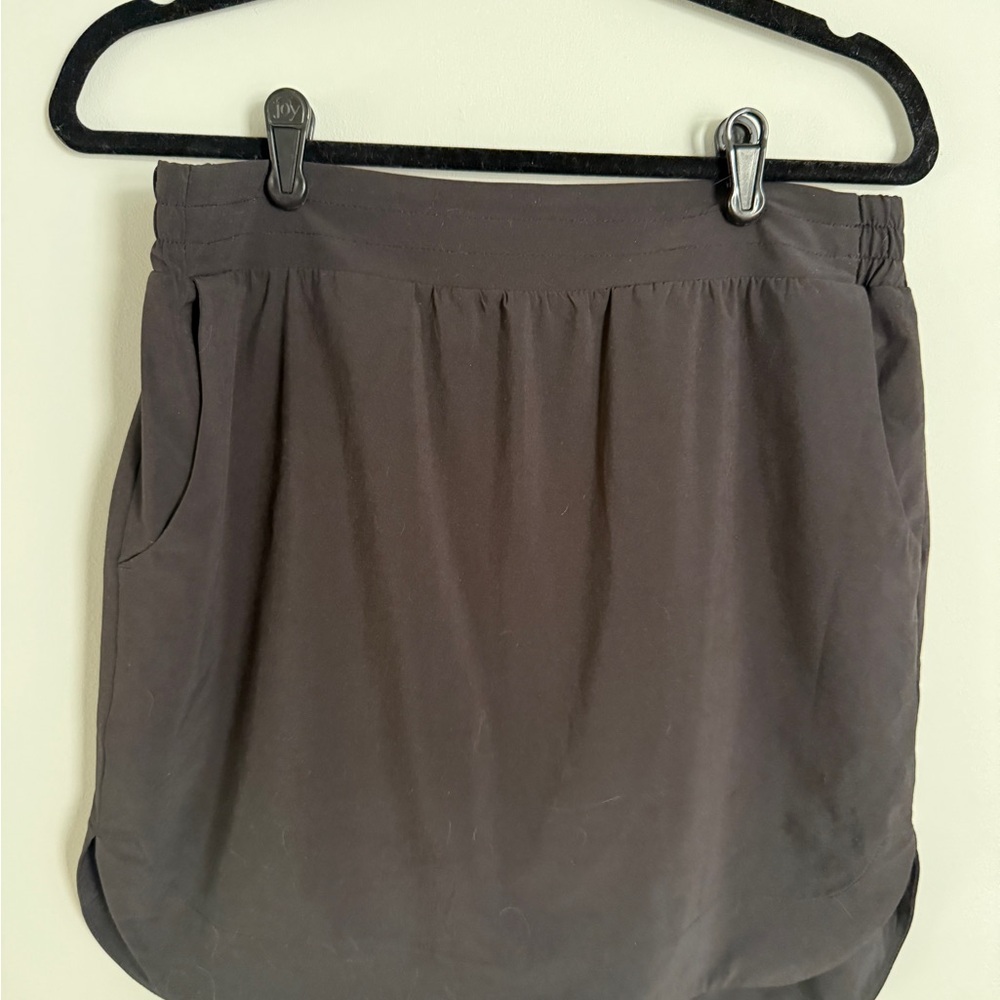 Athleta Casual Black Pull-On Skort with Side Pockets